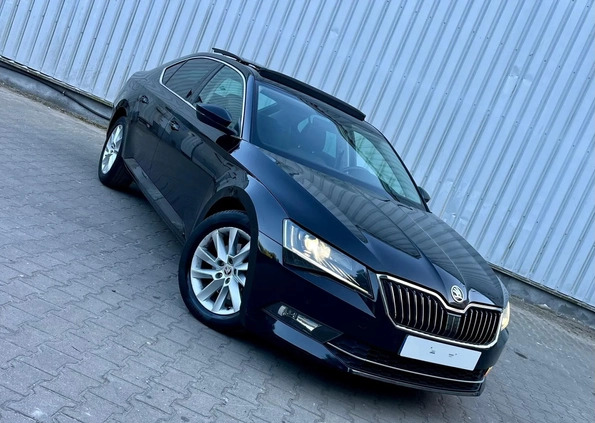 Skoda Superb cena 59900 przebieg: 188300, rok produkcji 2019 z Kudowa-Zdrój małe 667